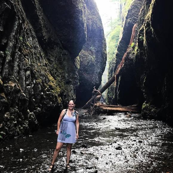 Meet your Posher, Emilie - Picture 1 of 1